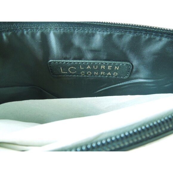 LC Women's Gift Grab And Go Pouch With Wristlet Black Bear- NWT - Picture 4 of 4